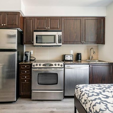 Luxury Suites Steps To Cn Tower تورونتو المظهر الخارجي الصورة