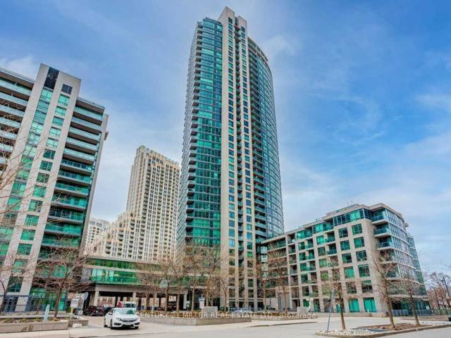 Luxury Suites Steps To Cn Tower تورونتو المظهر الخارجي الصورة